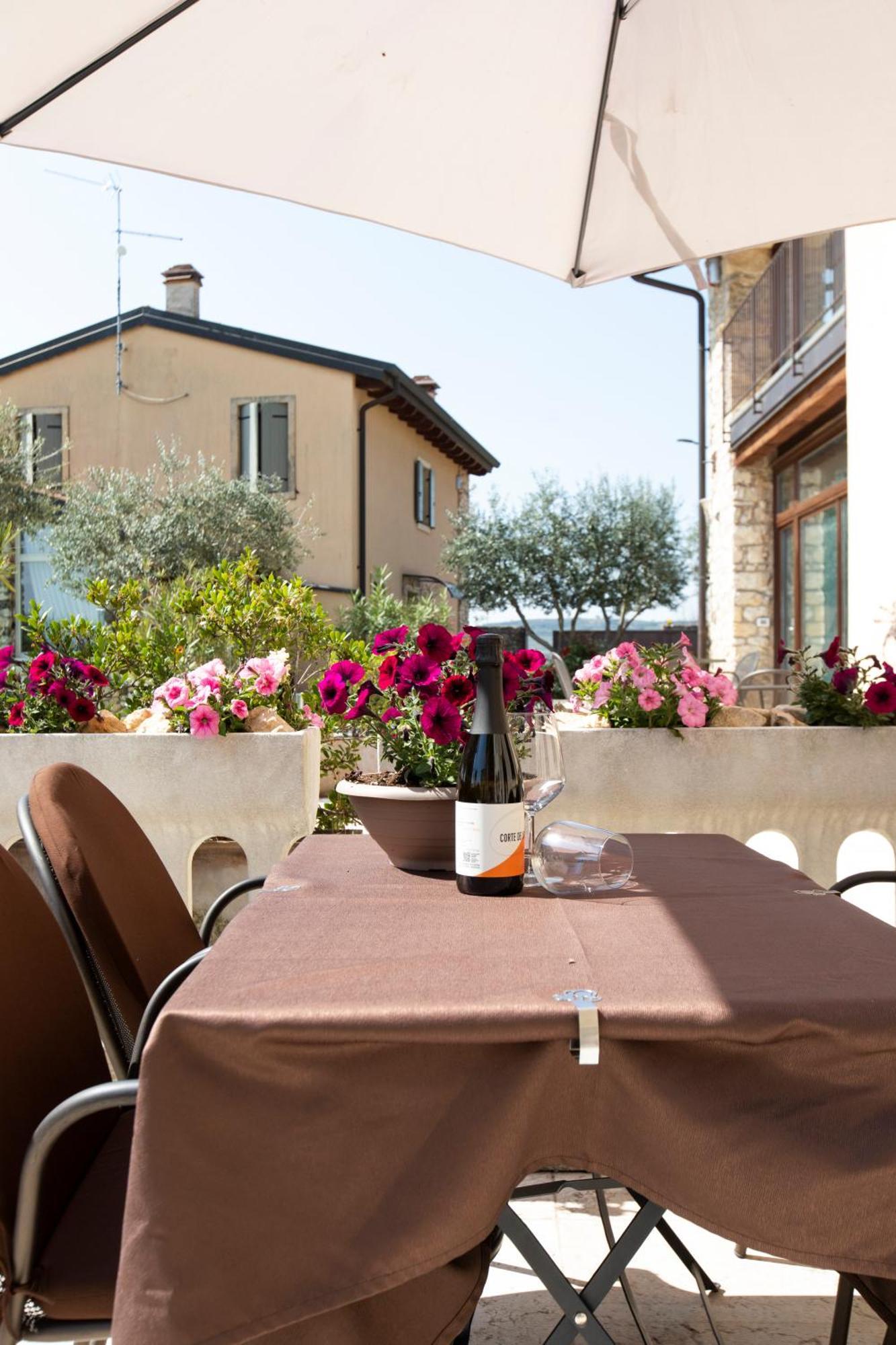 Corte Dei Soavi Suites - Apartments Soave  Exteriér fotografie